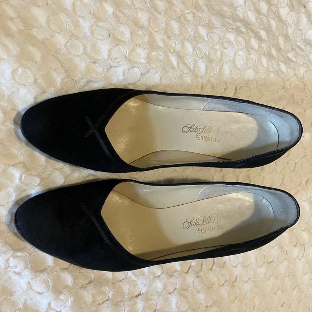 Vintage Saks Fifth Avenue Women's Black Suede Pumps 6.5